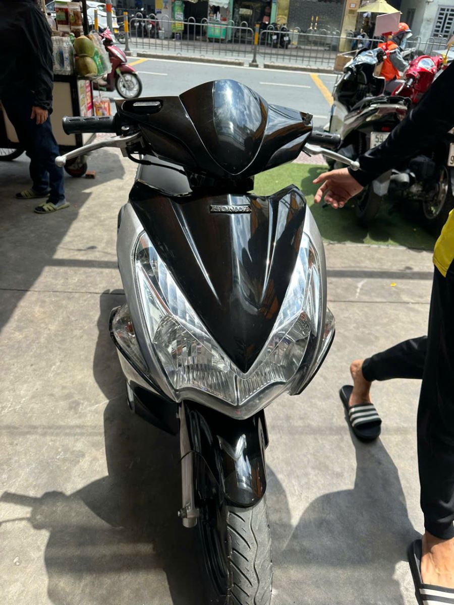 HONDA AIR BLADE 110 – 2011 – BỀN BỈ, TIẾT KIỆM, GIÁ DỄ TIẾP CẬN BS 75H1-06773